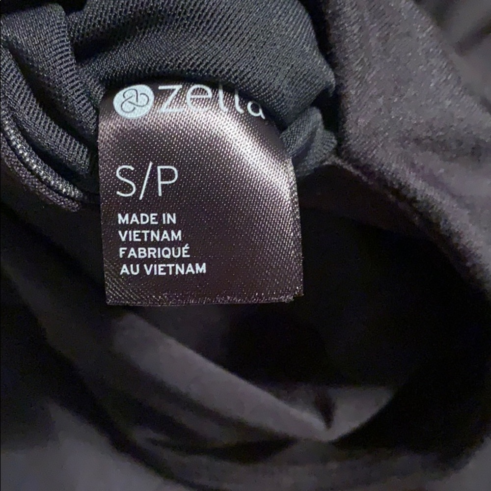 Zella Capris - Picture 2 of 5